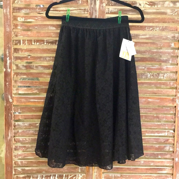 LuLaRoe Dresses & Skirts - NWT Lularoe xxs lola solid black! Rare!